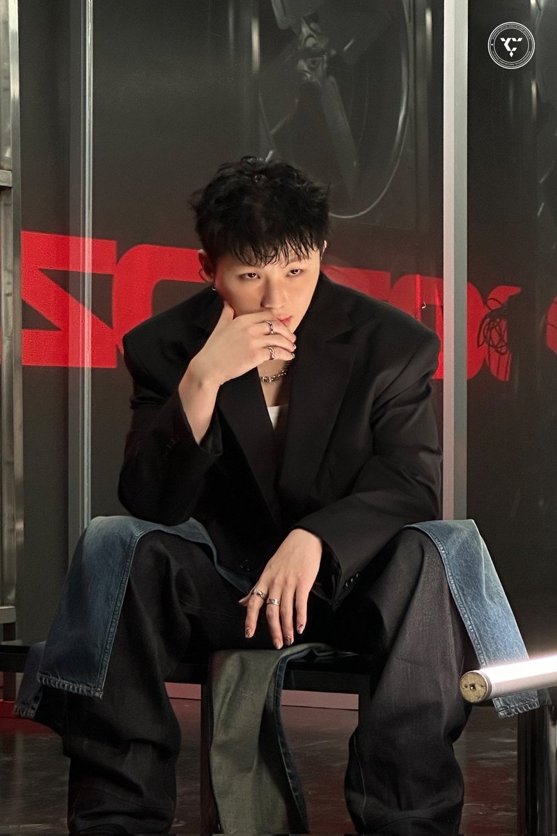 happiest birthday to my moon in the sky <3