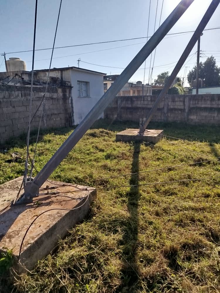 Realizan los trabajadores de <a href="/ETECSA_Cuba/">ETECSA</a>  #CentroTelecomunicacionesArtemisa, tareas de limpieza y embellecimiento en Radio Bases (RBS) #EtecsaConCuba #EtecsaTeAcompaña #ArtemisaJuntosSomosMás