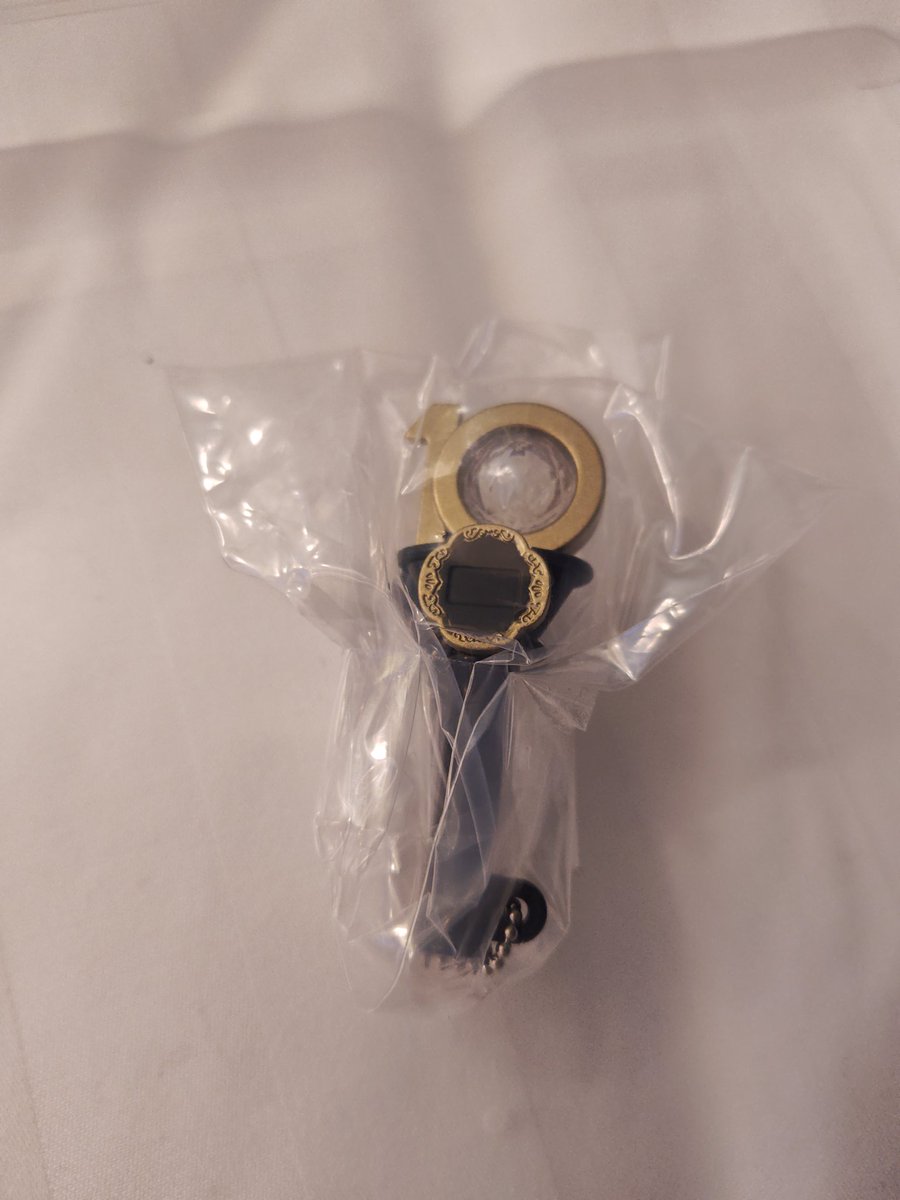 neko_sukekiyo's tweet image. 【交換】ミュージカル刀剣乱舞 東京ドームシティ アトラクション ミニチュアペンライトチャーム

・譲 →10周年ペンライト

・求→真剣乱舞祭2018、真剣乱舞祭2022

・手渡し→23日(10時〜14時ぐらいまで)以降は郵送。