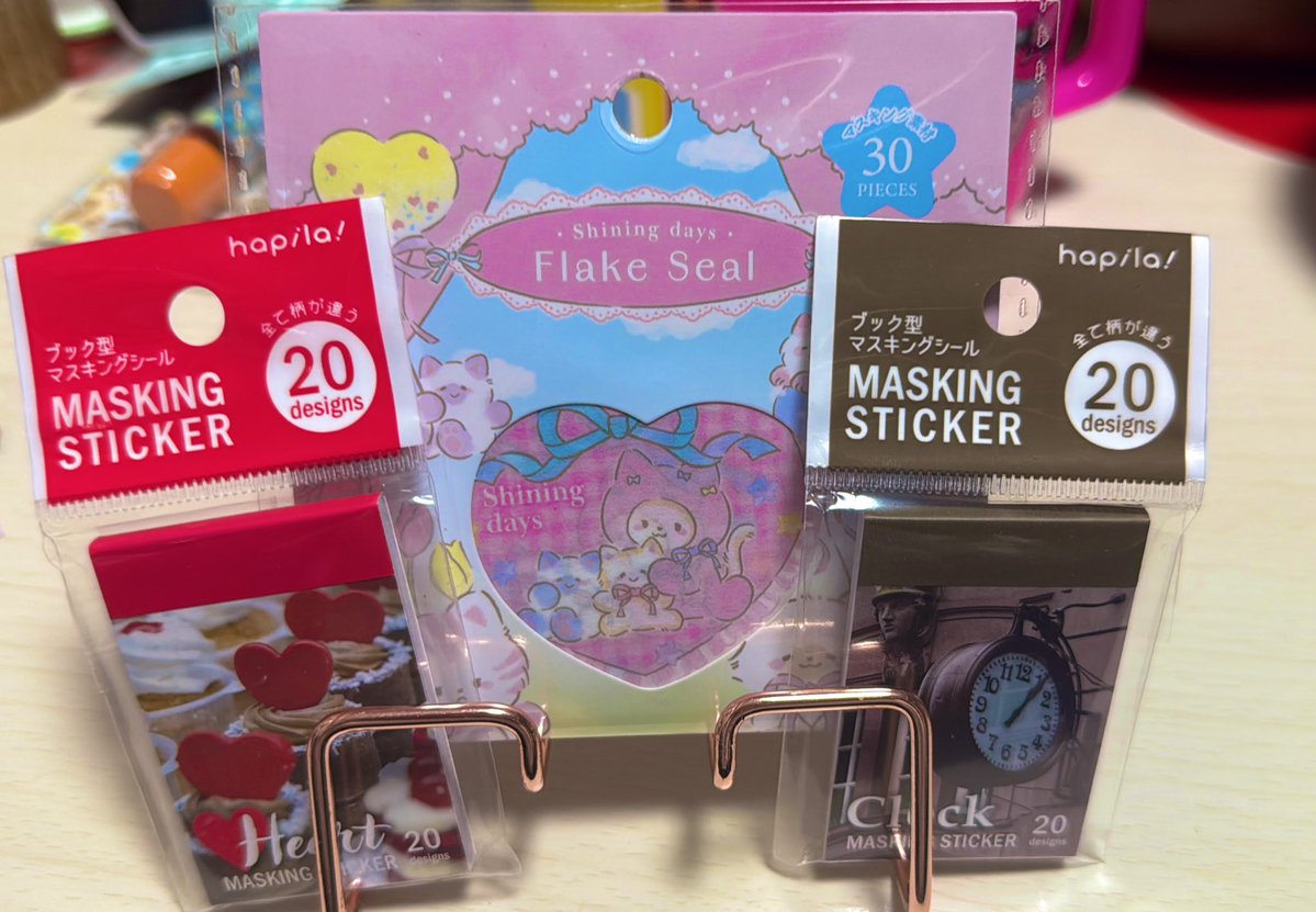 AibeeNote1844's tweet image. 今日のご褒美♡
キャンドゥに行って
シールを買ってきました😊

 #CanDo
 #百均
 #シール