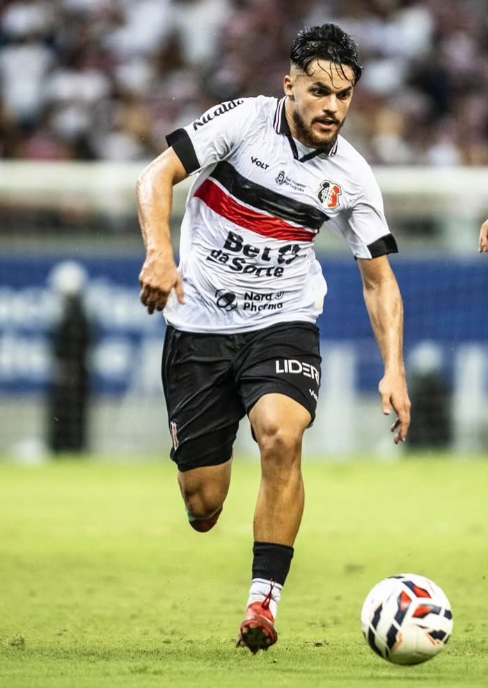 🦆| Meio campo João Pedro, ex Santa Cruz, é jogador do Brusque para 2026