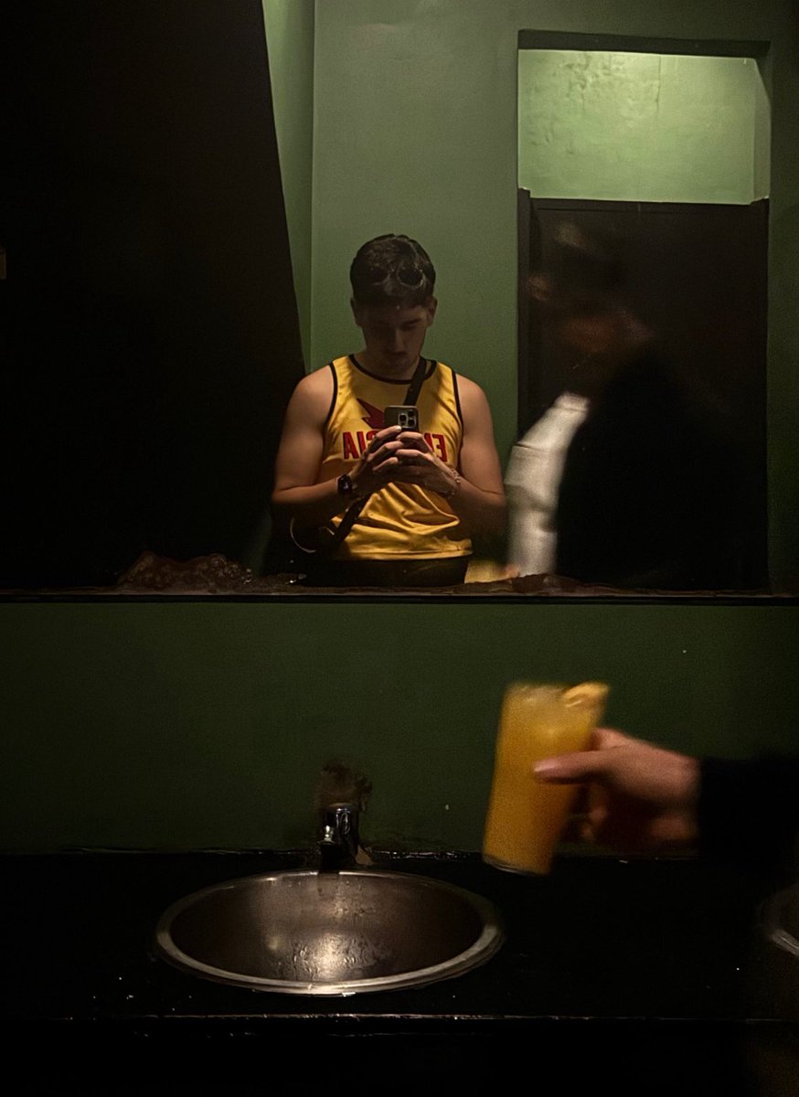 agcerutix's tweet image. noche de viernes en la popperazo 
ft @tinxh