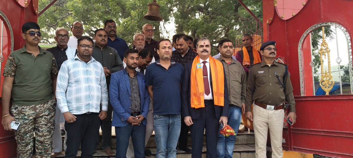 vikasvaibhavips's tweet image. #सारण भ्रमण के क्रम में #LetsInspireBihar अभियान से जुड़े स्वजनों से परसा, अमनौर, तरैया, मशरख, मढ़ौरा, डेरनी एवं अनेक स्थानों पर स्नेह मिलन का अवसर प्राप्त हुआ । सारण जिले में हजारों की संख्या में हर प्रखंड से साथ जुड़े स्वजन विकसित बिहार के संकल्प के साथ सकारात्मक सामाजिक योगदान…