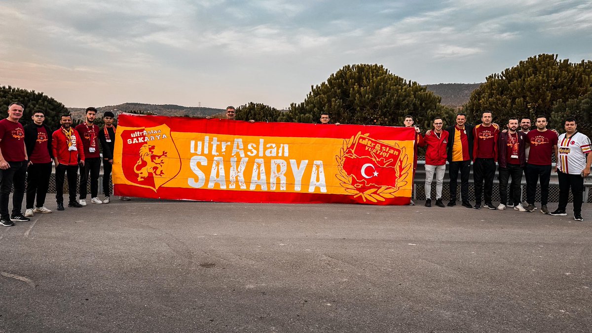 GALATASARAY AĞAÇTIR GERİSİ DAL !!! 

Ali Sami Yen Yolundayız… @ultraslanyurtici @ultraslan