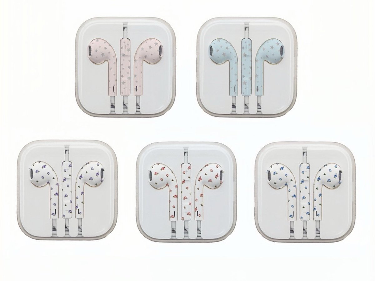 almost blue หูฟังเริ่มเปิดพรีออเดอร์ให้ช่วงต้นเดือนธันวานะคะ ราคายังไม่มีไฟนอลออกมาน้าา
สีจริงพาสเทลเลยค้าบบ แต่มารอลุ้นว่าทางแบรนด์จะเปิดอันที่เป็นรุ่นดอกไม้ด้วยมั้ยย 😻😻(แอบอยากให้เปิด)