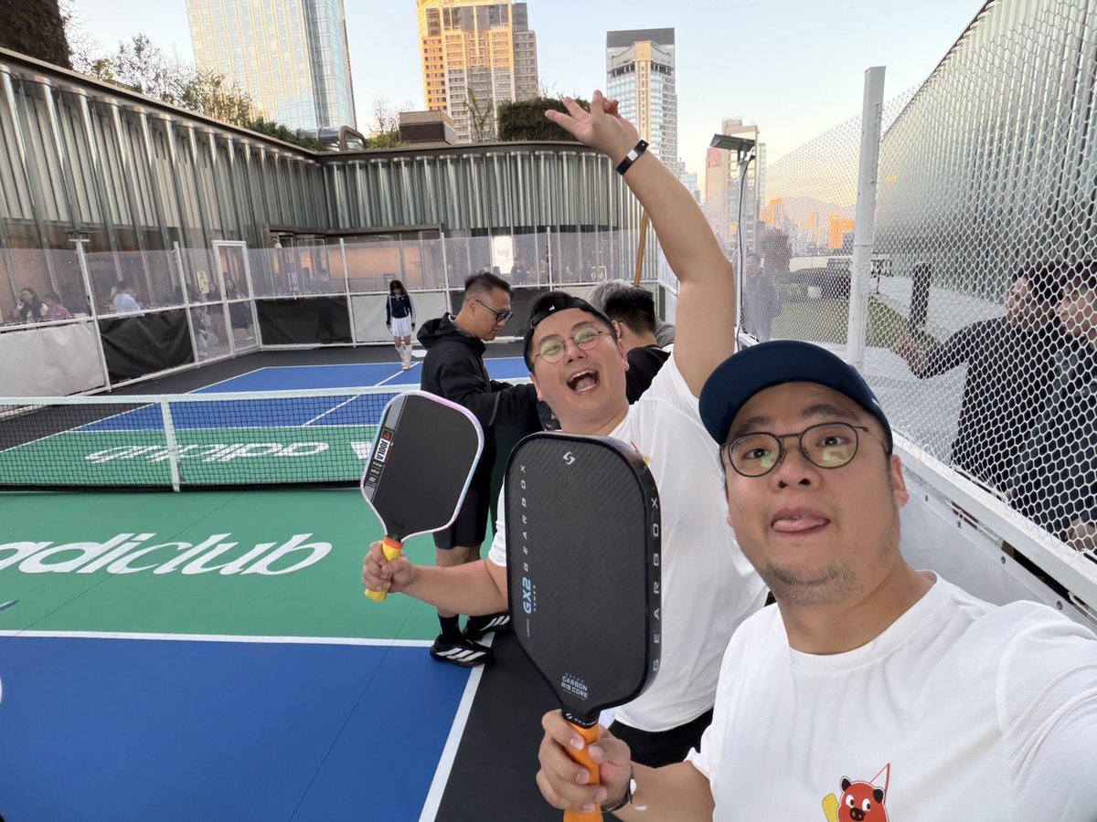peng19891's tweet photo. Adidasの大会で準優勝を取った！🥈 https://t.co/gcnZrCkRCe