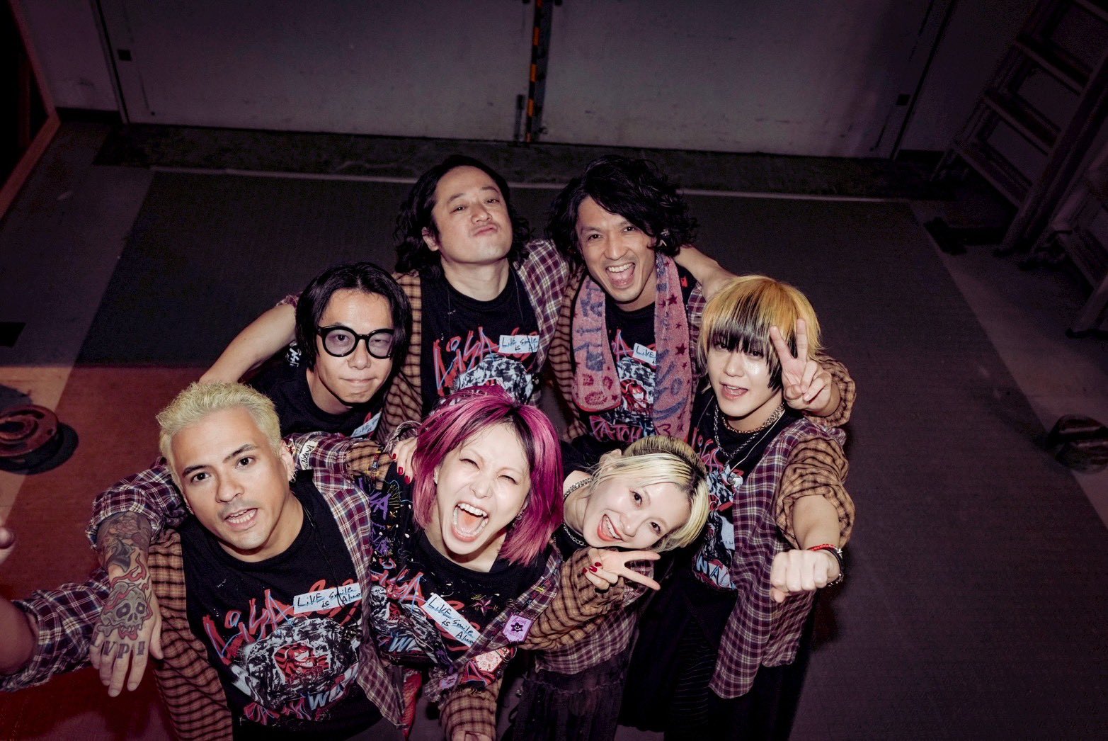 G6Xc4bVboAAPBgg?format=jpg&name=large