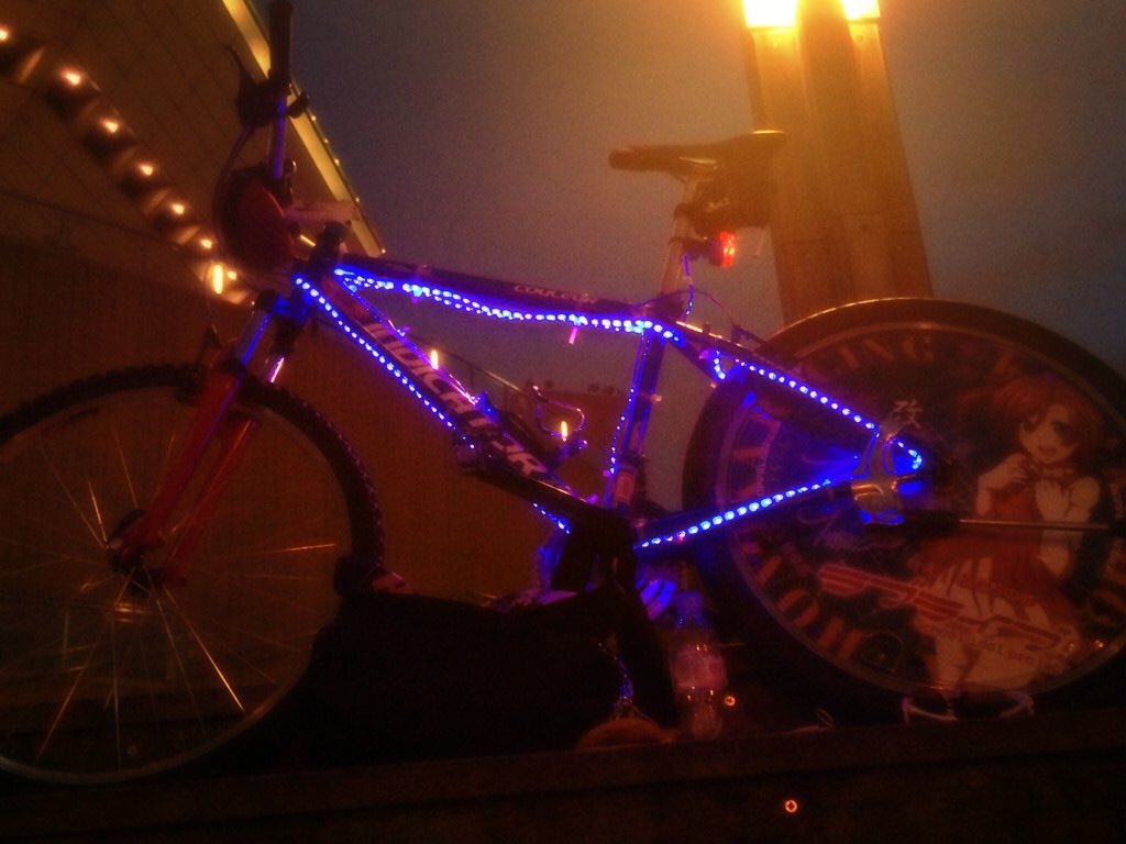 Xx27m4xX's tweet image. #コレを見た人は10年以上前の写真を貼る
光らしたり痛チャリにしてました