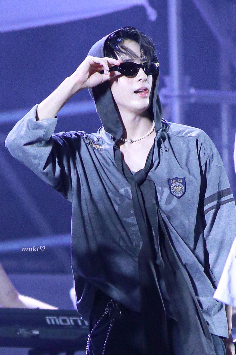 kwamsukkhongmt's tweet image. พี่ฐาเป๊ะใช่😎

— #TadATLAS ♡◞˚
⋆𐙚₊˚ #BEACHBOYS2025xATLAS .ᐟ ˚˖𓍢ִ໋
 #ATLASth #ATLAS_th