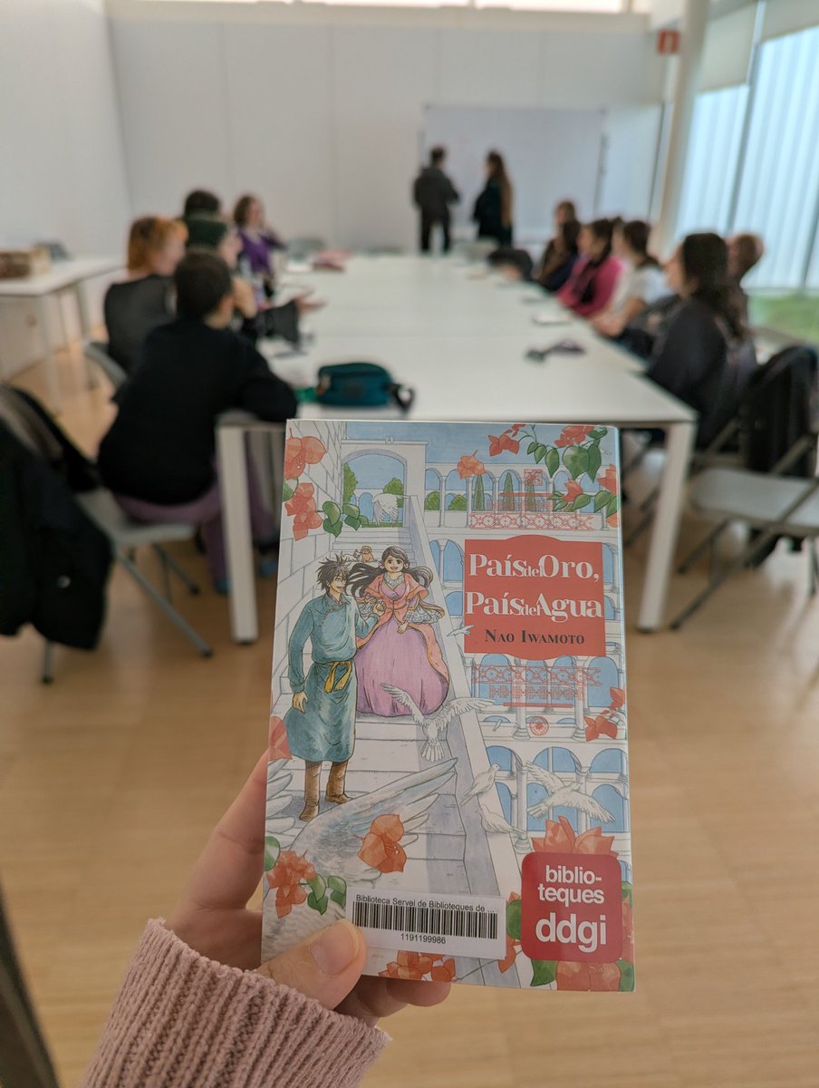 ele_de_eleone's tweet image. Club de Lectura de Manga de la @bprahola. Hem comentat &quot;País del Oro, País del Agua&quot; de Nao Iwamoto, de l&apos;editorial @Fandogamia. 🪙🌊