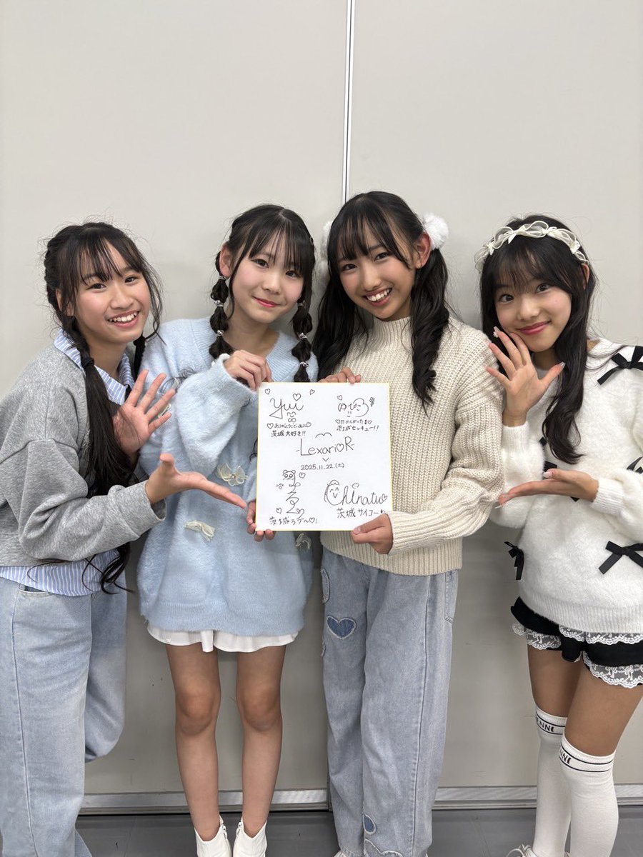 LexarioR_'s tweet photo. 11/22(土)『Lexari♡R CARnival Live!』
本日も、ありがとうございました!
#NISSAN 様、 #ひたちなかファッションクルーズ 様はじめ、この日のために携わってくださった方々…本当にありがとうございました!
素敵なお車とともに
撮影もさせて頂きました🚗
#Jeep #FIAT #ABARHT #alfaRomeo https://t.co/TnF4XA2dkA