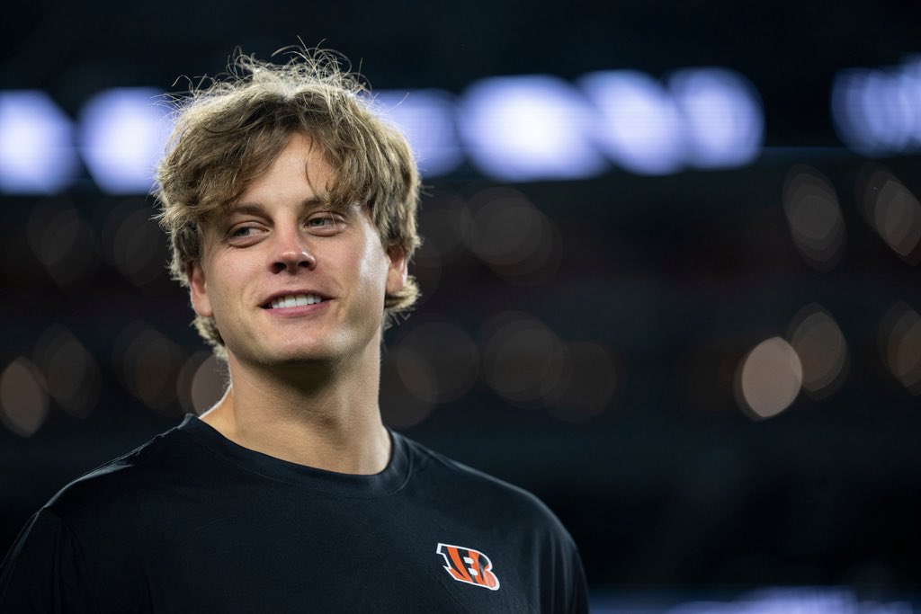 RapSheet's tweet image. #Bengals QB Joe Burrow, attempting to come back just over two months after surgery to repair Grade 3 turf toe, won’t be moved to the active roster just yet, source said. He’ll remain on IR.

Joe Flacco starts, once again. But Burrow’s time is coming.