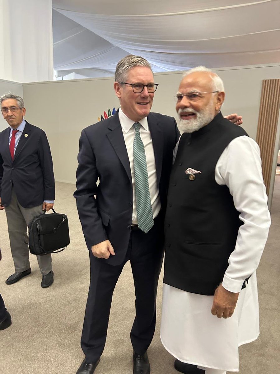 BaghelAzadsingh's tweet image. PM Modi met the UK Prime Minister in Johannesburg.

The India–UK partnership continues to gain new momentum, strengthening collaboration across multiple sectors. 🇮🇳🇬🇧