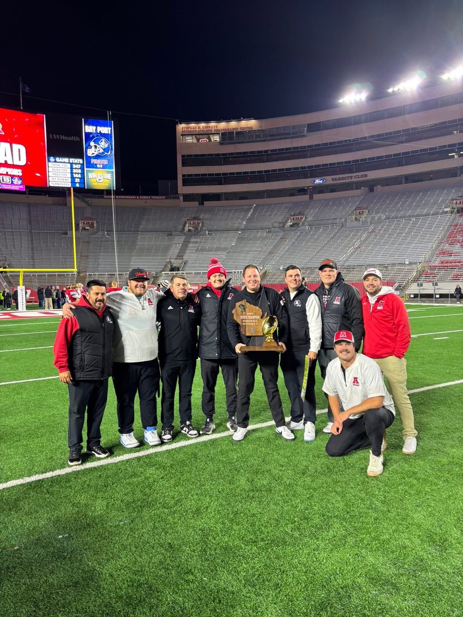 Brad Linares tweet media