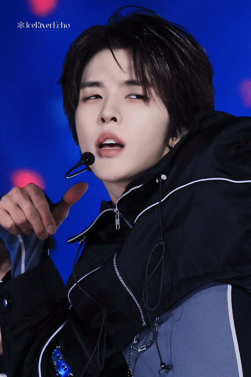 251114 KGMA
I WANT YOU🔥
#SONGHA #송하 #SMTR25