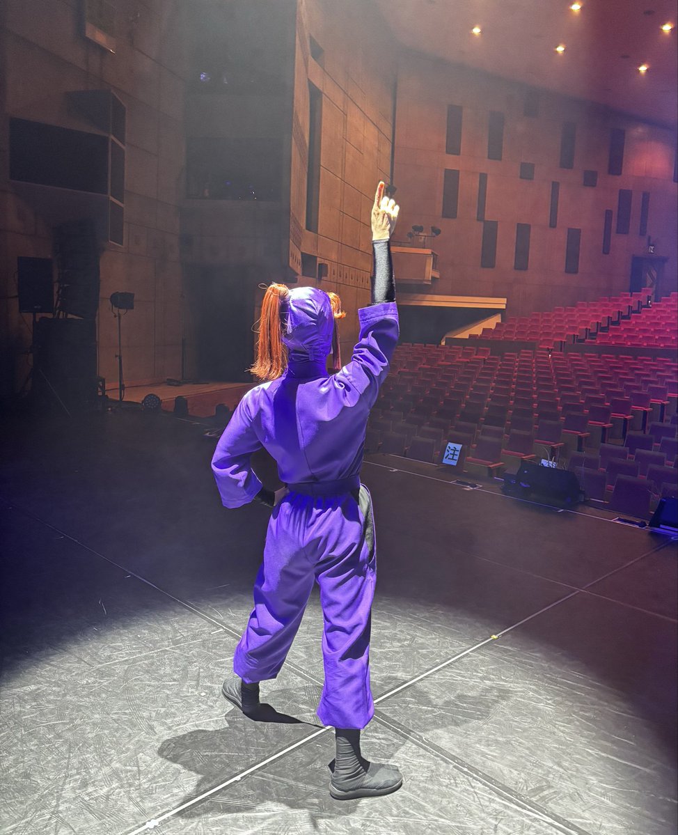 kollioleinas's tweet image. 秦くんは皆んなの撮影を、