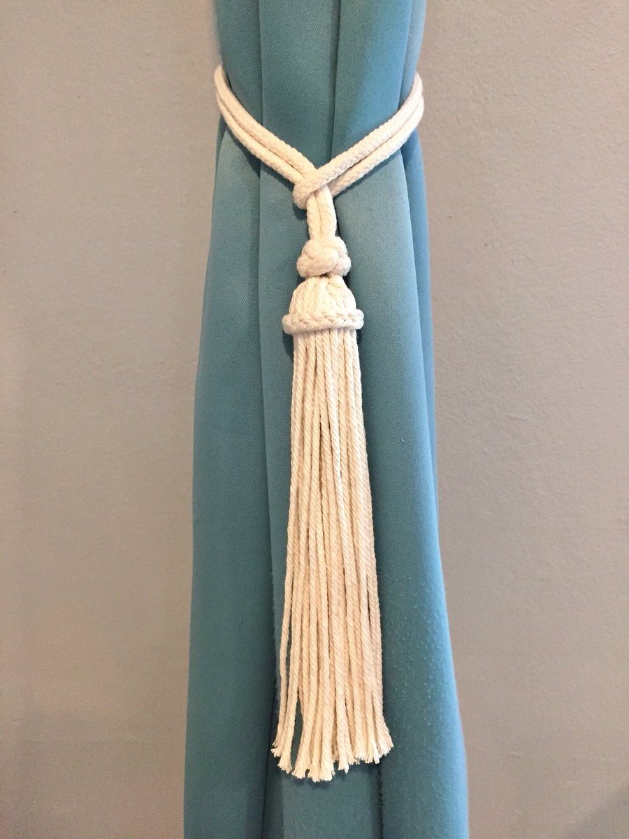 lindas_craft's tweet image. Excited to share this #macrame #rope  #nautical  #tassel #decor #nursery #curtain #window #tieback #sale 

lindascraftstudio.etsy.com/listing/122601…