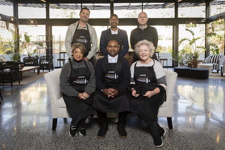 Thewinegirlcapetown tweet media