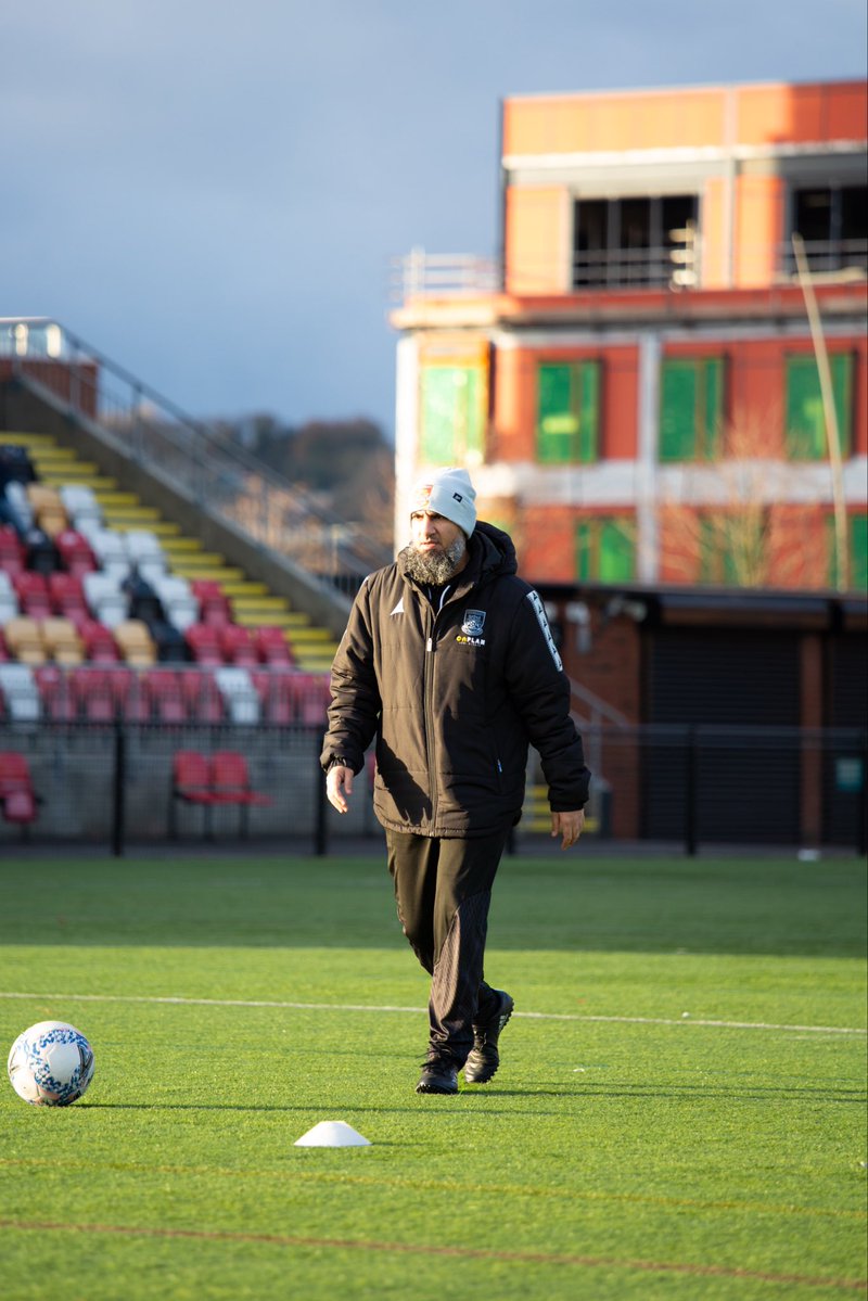 burngreaveutdfc's tweet image. Warm up in full flow!