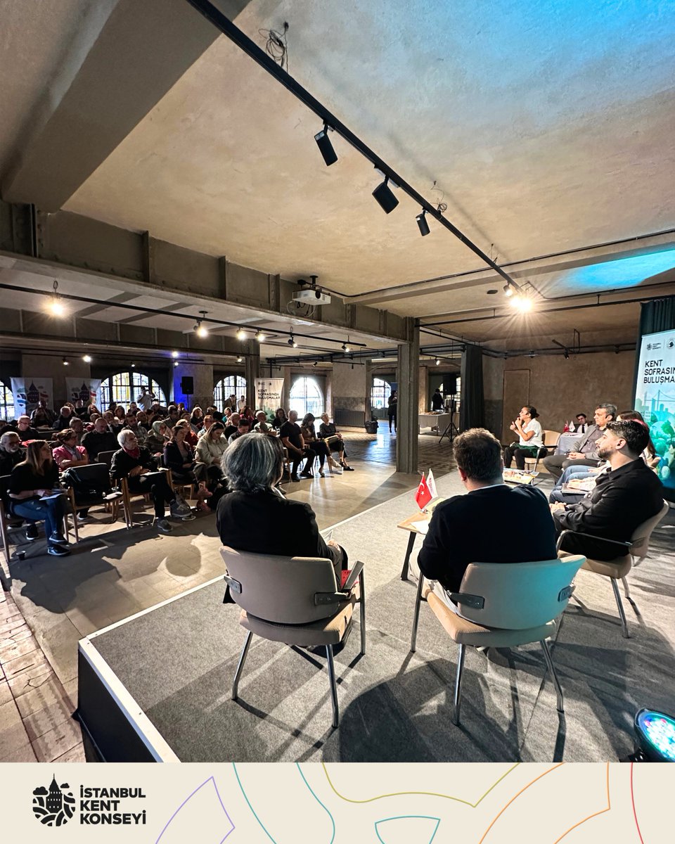 istkentkonseyi's tweet image. Mide Lobisi ve İstanbul Kent Konseyi iş birliğinde hayata geçirilen “Kent Sofrasında Buluşmalar” serisinin ikinci adımı “Ekmek Üzerine – Ekonomiden Kültüre, Sağlıktan Adalete” etkinliği tamamlandı! 🍀

Bir sonraki buluşmada yeniden görüşmek üzere! 🌾🍞💛
@MideLobisi