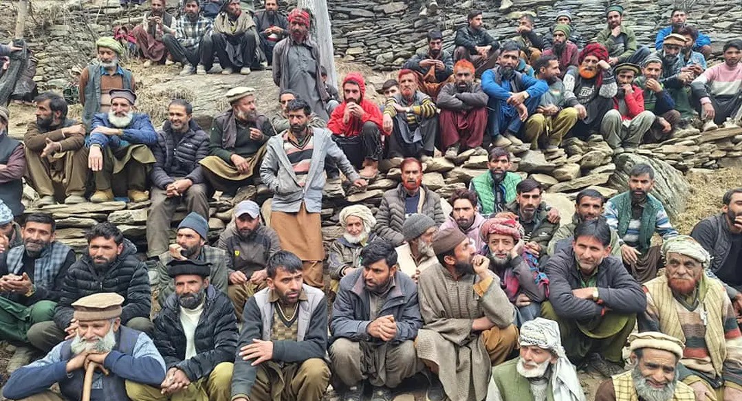 MLA Kupwara Mir Fayaz Sb inaugurated the first-ever road to Narikoot Bandwali &amp; Jabad Moori at a cost of ₹8 crore.
<a href="/MehboobaMufti/">Mehbooba Mufti</a> <a href="/MirMohdFayaz/">Mir Mohammad Fayaz</a>