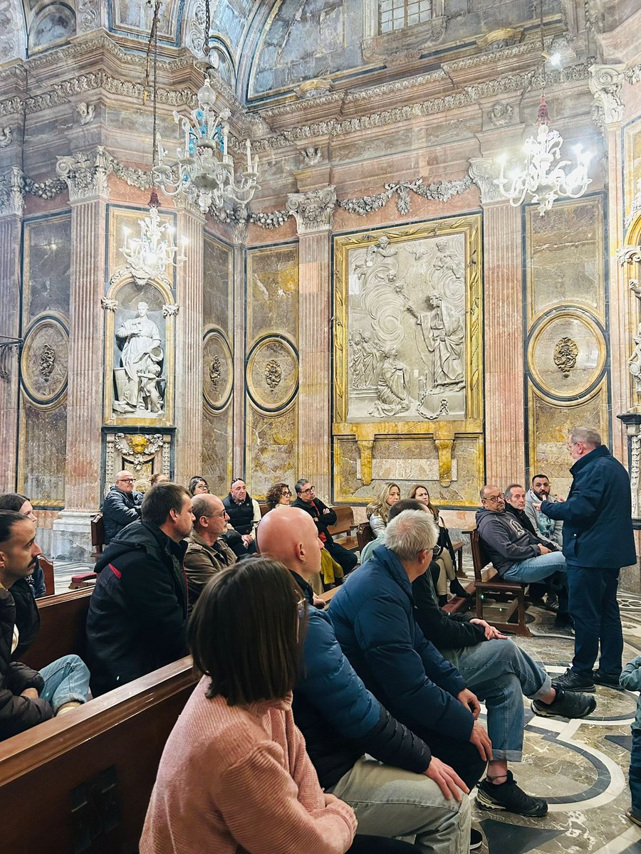 💚 Avui hem gaudit d’una visita guiada a la catedral de Tarragona a mans de l’Andreu Muñoz, director del Museu Bíblic Tarraconense!