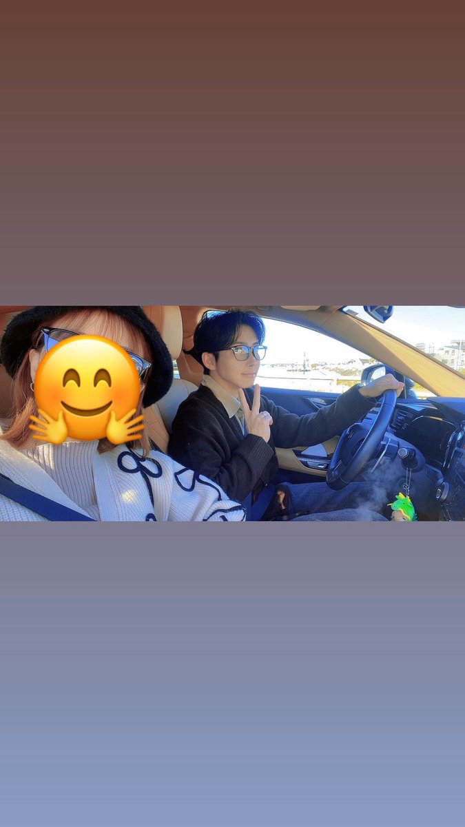 ud_enjoy's tweet image. 蟹食べすぎたから、散歩しに紅葉が綺麗だって噂の公園へ🚶
紅葉してるのかどうか、照明がオレンジ色過ぎてわかりませんでした。
まあ綺麗だったし楽しかったから良し。
良き結婚記念日でした。
おやすみなさい。