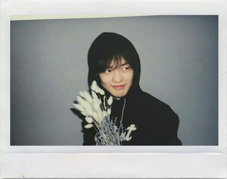 happy birthday music star zhong chenle 🐬

thank you for all the laughter, warmth &amp; love. hoping your days will be as bright as the ones you always give us ⭐️

we love you, our solace! 🧡

Curious Cat Chenle Day
#천러선배_24번째생일_축하해로 
#LucidStarCHENLEDay
#FiestaWithChenle