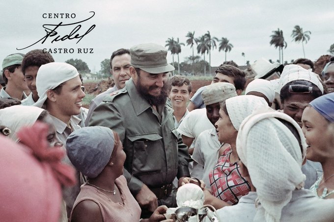 YohanRibero's tweet image. #Fidel:&quot;Las #mujeres dentro de la sociedad tienen intereses comunes a todos los miembros de la sociedad; pero tienen también intereses propios de las mujeres. Sobre todo, cuando se trata de crear una sociedad distinta, de organizar un mundo mejor para todos los seres humanos&quot;.