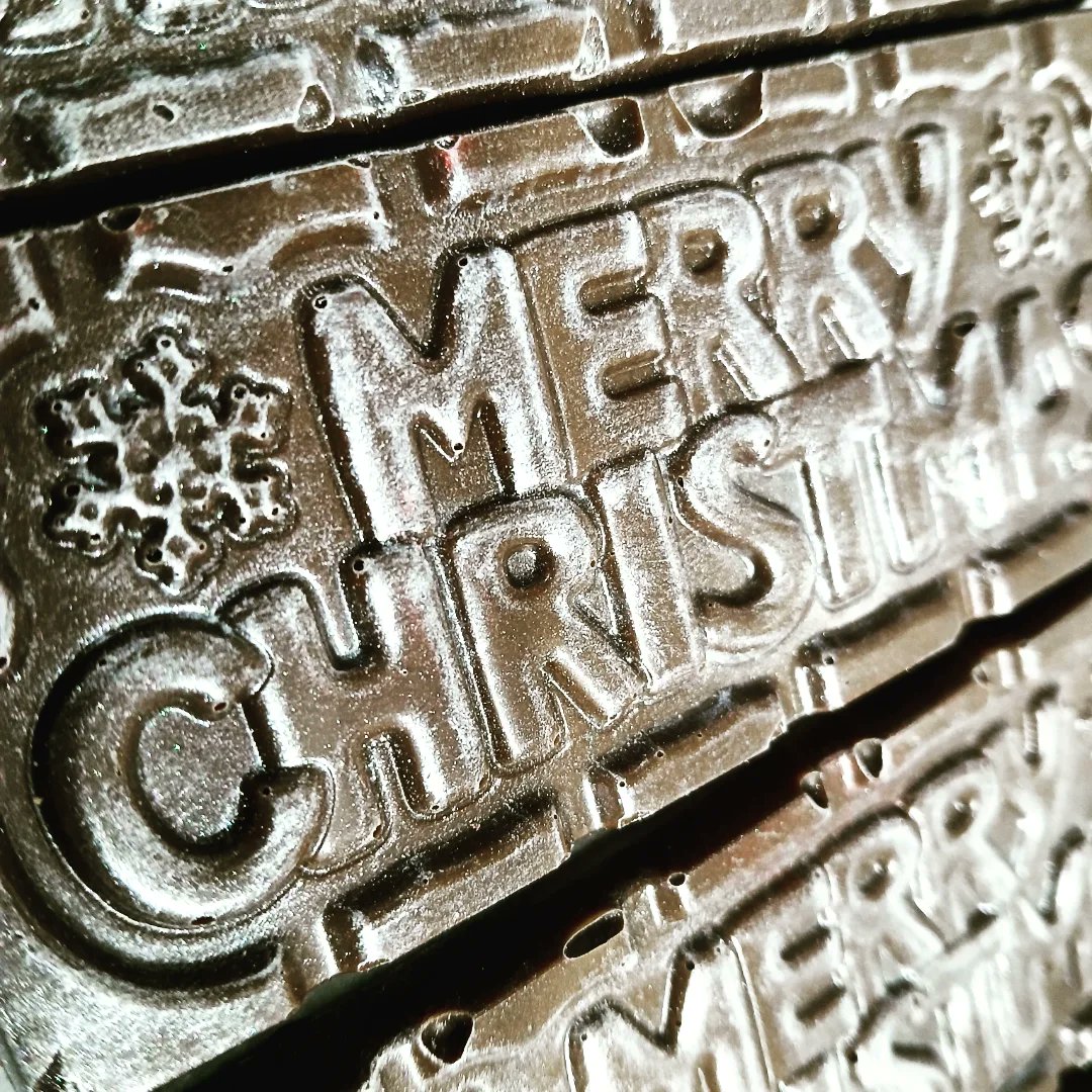 Little Merry Christmas Novelty Bars ❄️❄️🎅 #merrychristmas2020🎁🎅🎄❄️☃️🌲⛄️🌨❄️🎁 #thechocolateshop #churchtownvillage