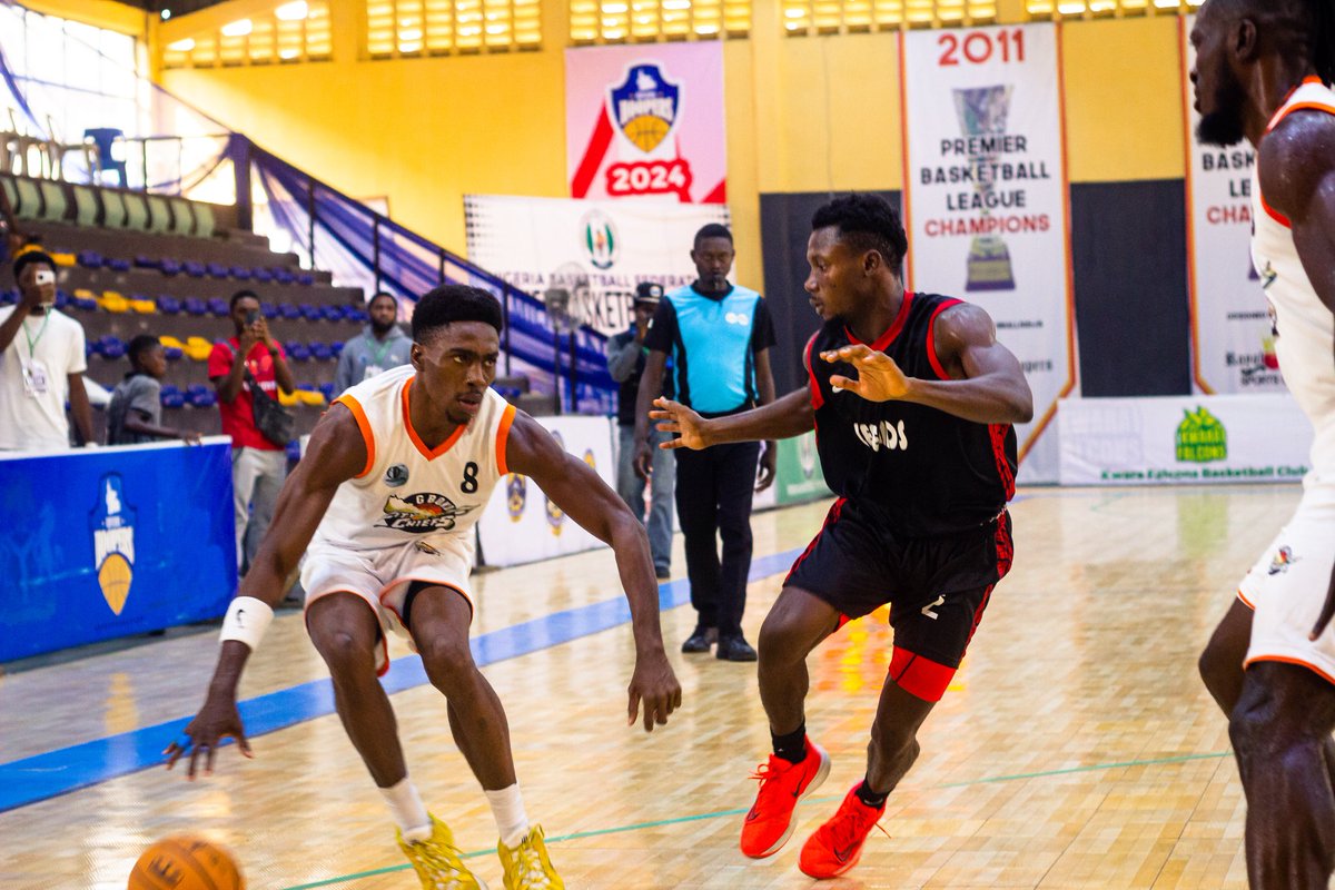 Queenjohn4's tweet image. Half time 

Gboko City Chiefs 34
Lagos Legends 32

#NPBLFinal4 
#TheCrowning