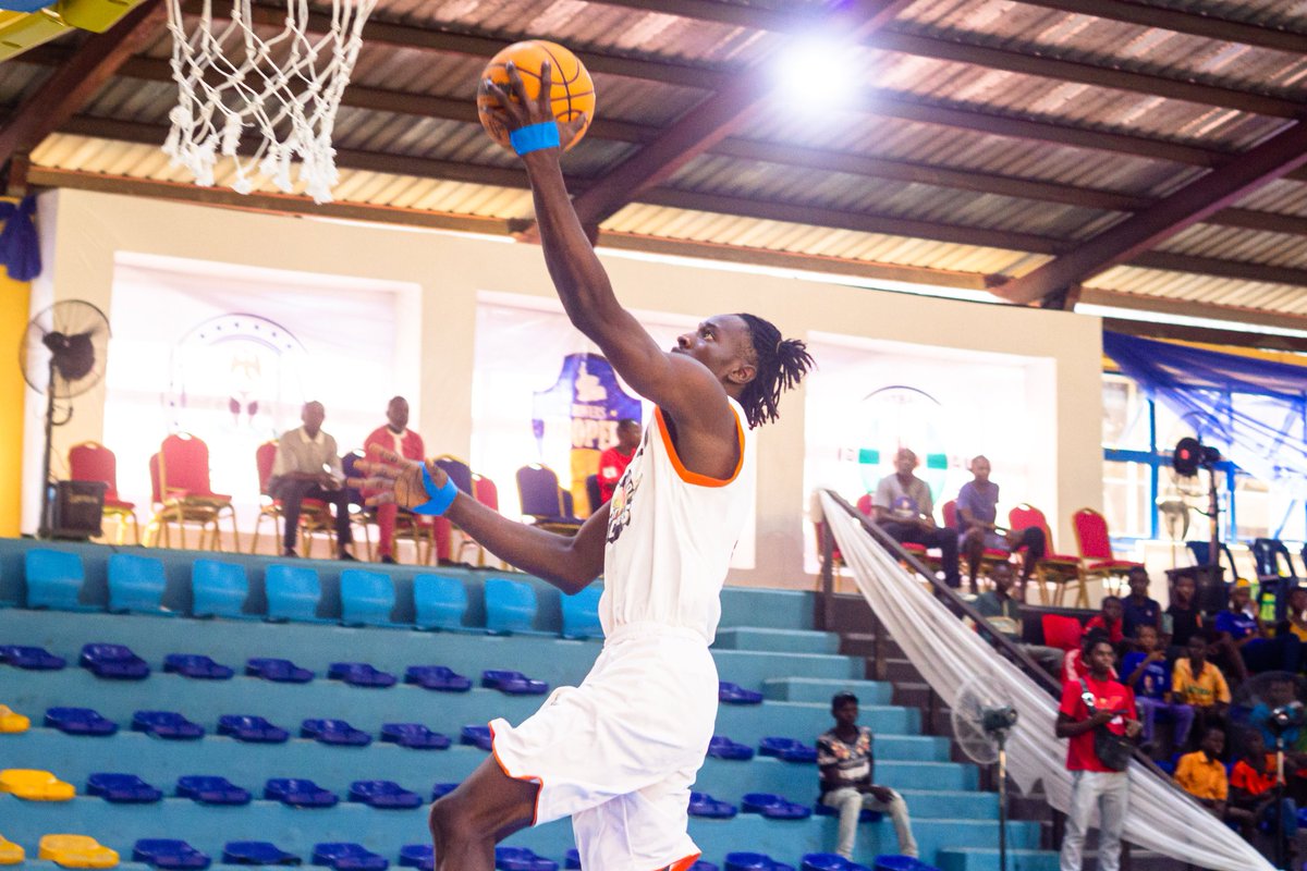 Queenjohn4's tweet image. Half time 

Gboko City Chiefs 34
Lagos Legends 32

#NPBLFinal4 
#TheCrowning
