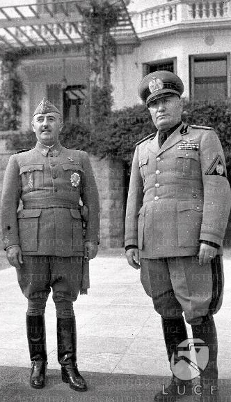 DatRawUnk's tweet image. “Being comfortable in your own skin isn’t automatically good — Mussolini and Franco were perfectly comfortable, and look what they did.” #FASCISTS