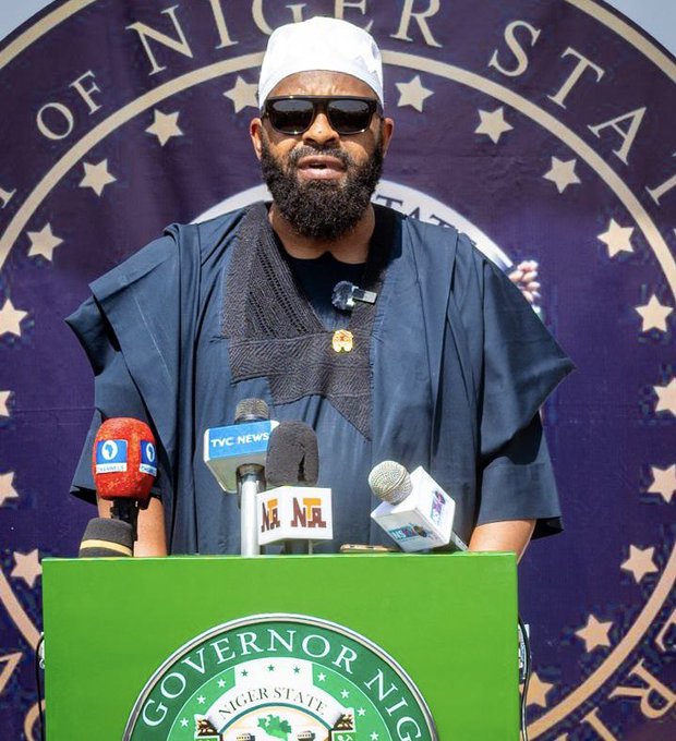 yabaleftonline's tweet image. Niger state government orders closure of all schools until after New Year.