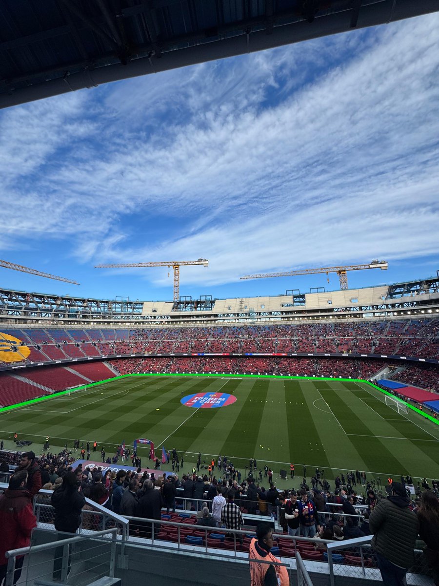 FabrizioRomano's tweet image. Barcelona are back at the Spotify Camp Nou! 🏟️✨

@victor_nahe 🎥