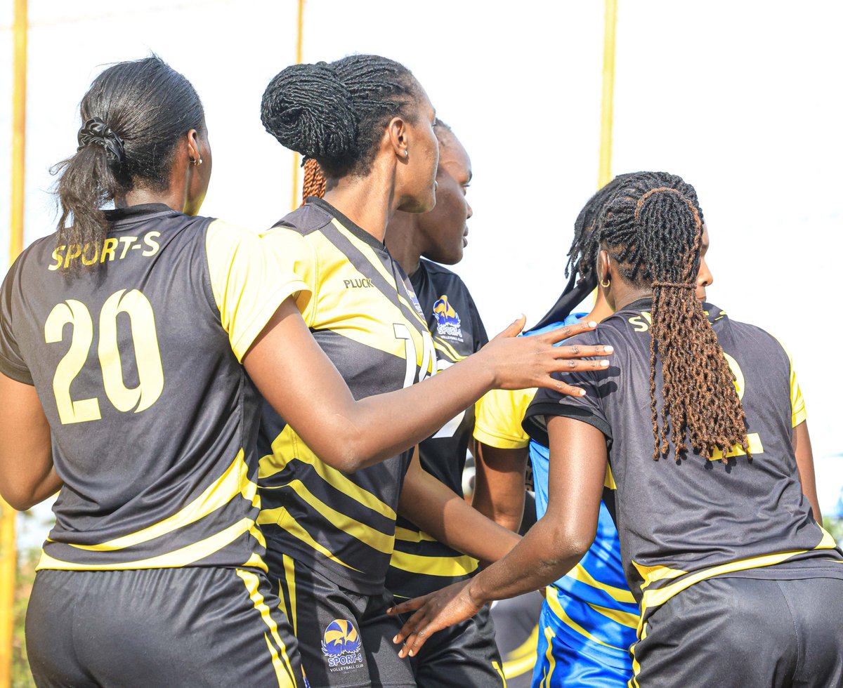 sport_svoleybal's tweet image. Update 
Team #Sports (W) take on #VVC
The #Blacks lead by 2:1