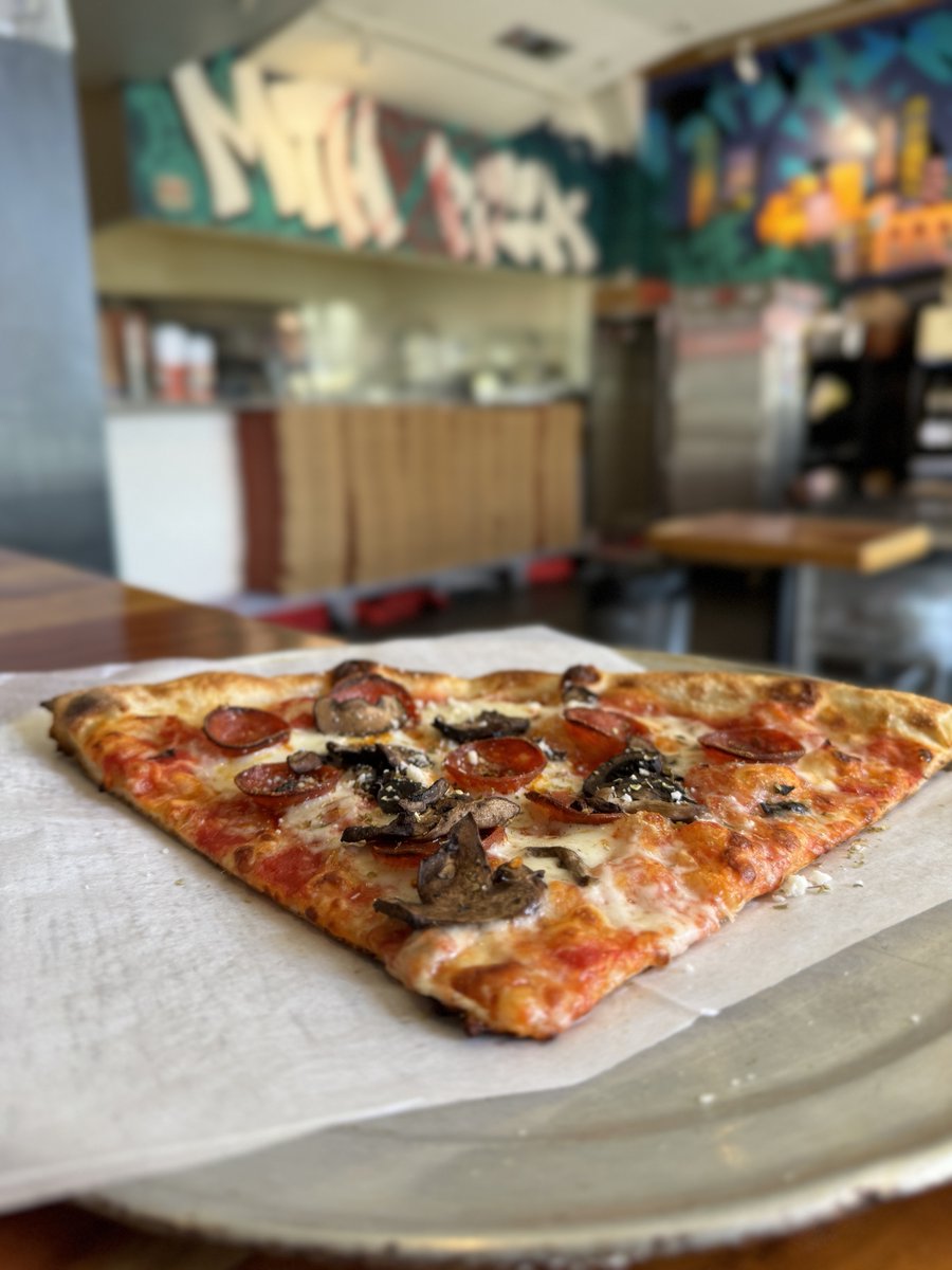 mthpizza's tweet image. POV: custom #pizzabytheslice or the #ChooseYourOwnAdventure pie for lunch! 🤩
Lunch menus (we have combos &amp;amp; meatball subs too!) on MTHpizza.com
FRI-SUN, 12PM - 4PM

#lunchmenu #custompizza #buildyourownpizza #lunchdeals #lunchspecial #localdining #smyrnaga #letsdolunch