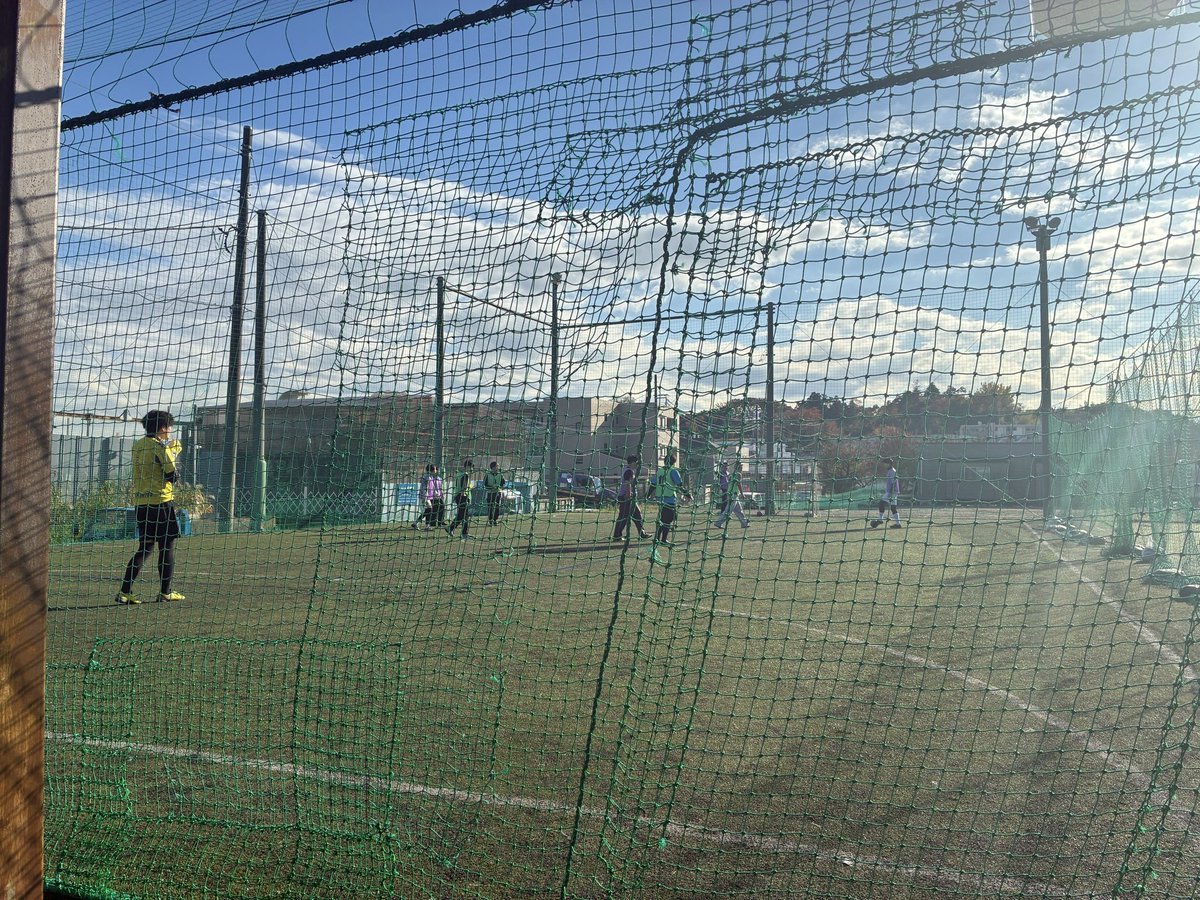 mgmn_cps's tweet image. フットサル本日でした⚽️

楽しかった‼️ 明日は筋肉痛💪

経験者、未経験半々くらいでしたが、上手く形になってかなり良い試合になったと思います！

また開催する予定なので、その時はみんなもぜひ！