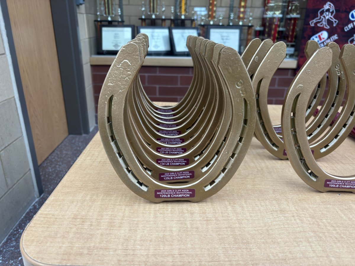 jputz15's tweet image. We are off for day 2 of the Independence Cliff Keen Girls Invitational. What a way to kick off the @ighsauwrestling opening weekend.