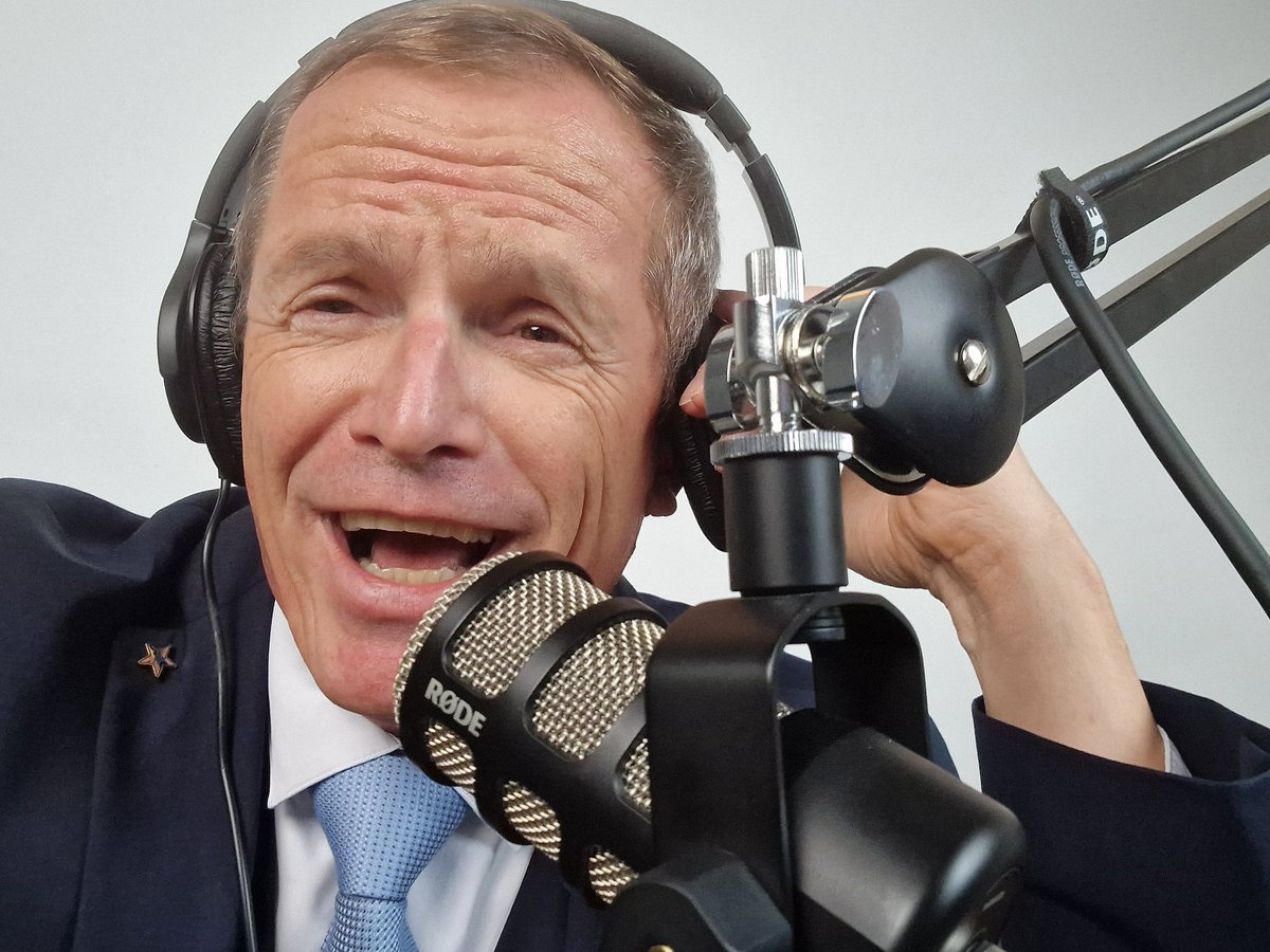 GunterFehlinger's tweet image. The fire is raising