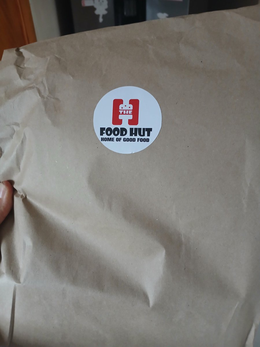 KatLmann's tweet image. Burger Special on a Saturday, thank you Food Hut #tinitwitter