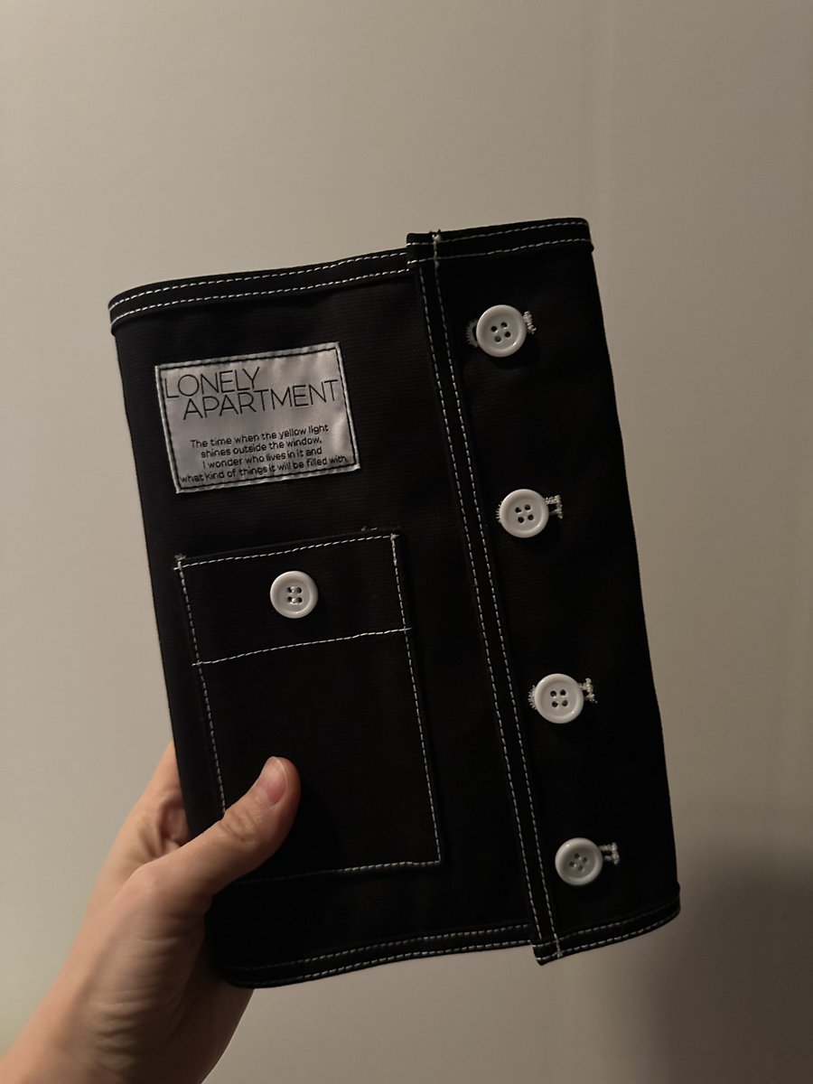 her0simzz's tweet image. 지대 깜찍한 북커버를 선물 받음,,,