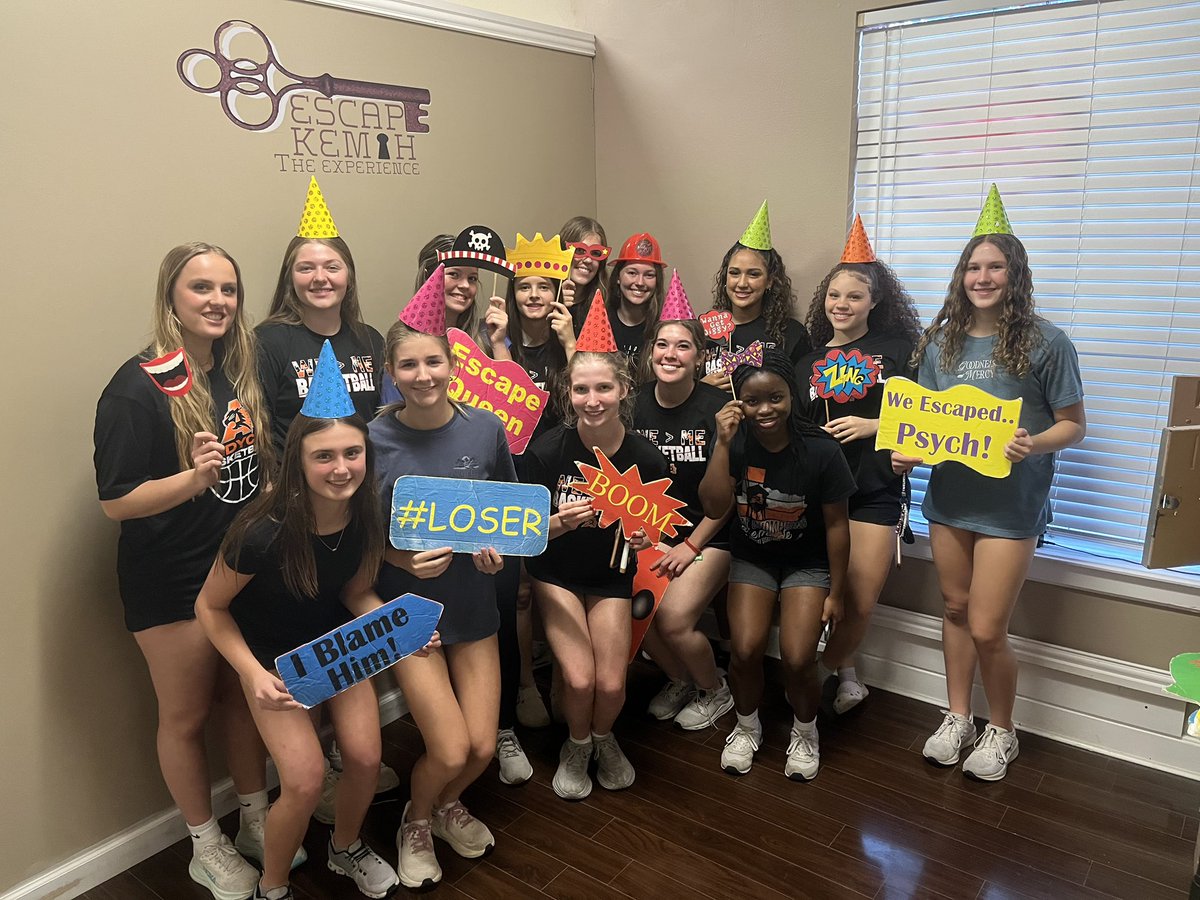 Ladycat Basketball tweet media