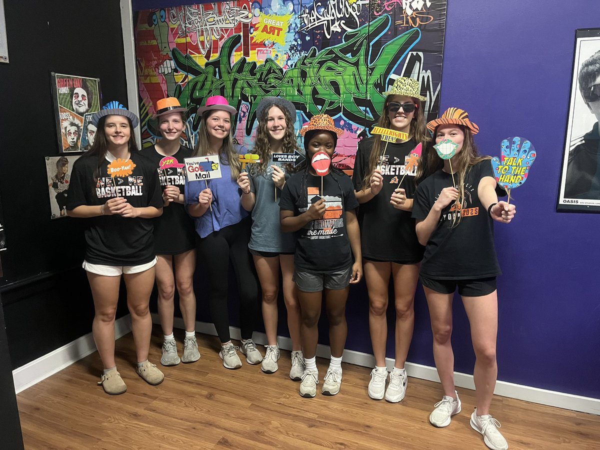 Ladycat Basketball tweet media