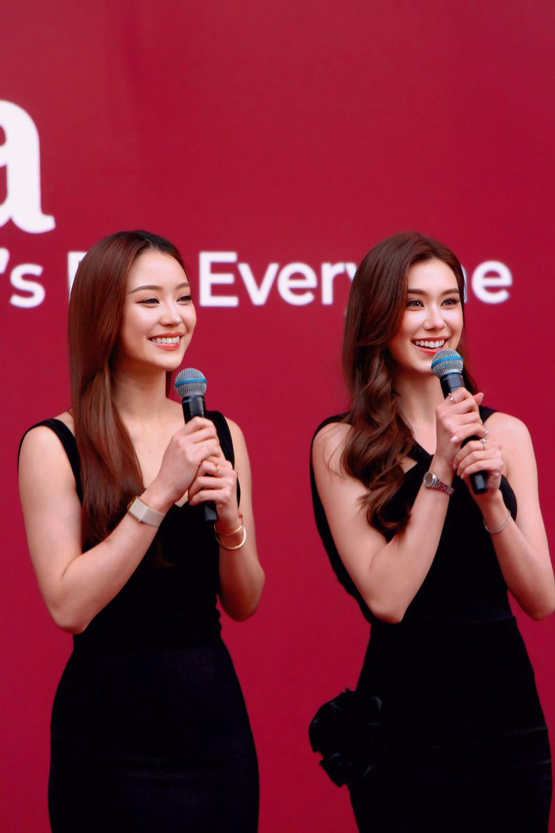 แล้วดูยิ้มกัน น่ารักกันมากกกก

ปล.มีพี่แฟนคลับใจดี ฝากมาลงค้าบ

#LakaxLenaMiu