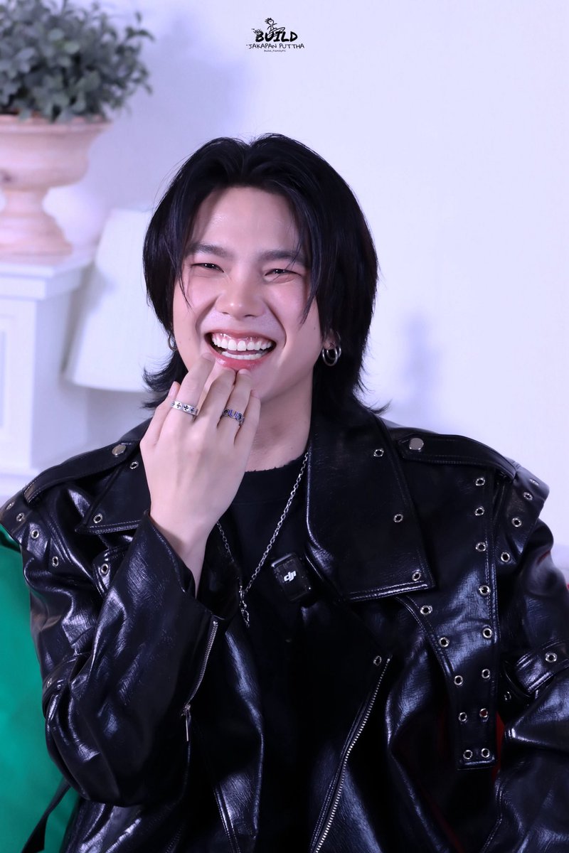 วันนี้ขอบคุณทุกคนมากๆนะค้าบบบ ทั้งหน้างานและทีมหน้าจอที่มาส่งกำลังใจให้พี่บิว และขอบคุณทางแบรนด์ Gotousan มากๆนะคะที่ได้มอบโอกาสให้พี่บิวและทำให้เราได้เห็นความน่ารักเพิ่มอีกหนึ่งวัน วันนี้ได้เต็มพลังแล้วนอนหลับฝันดีนะค้าบ💙✨🥰

BUILD WITH SECRET MISSION

#GOTOSANXBUILD