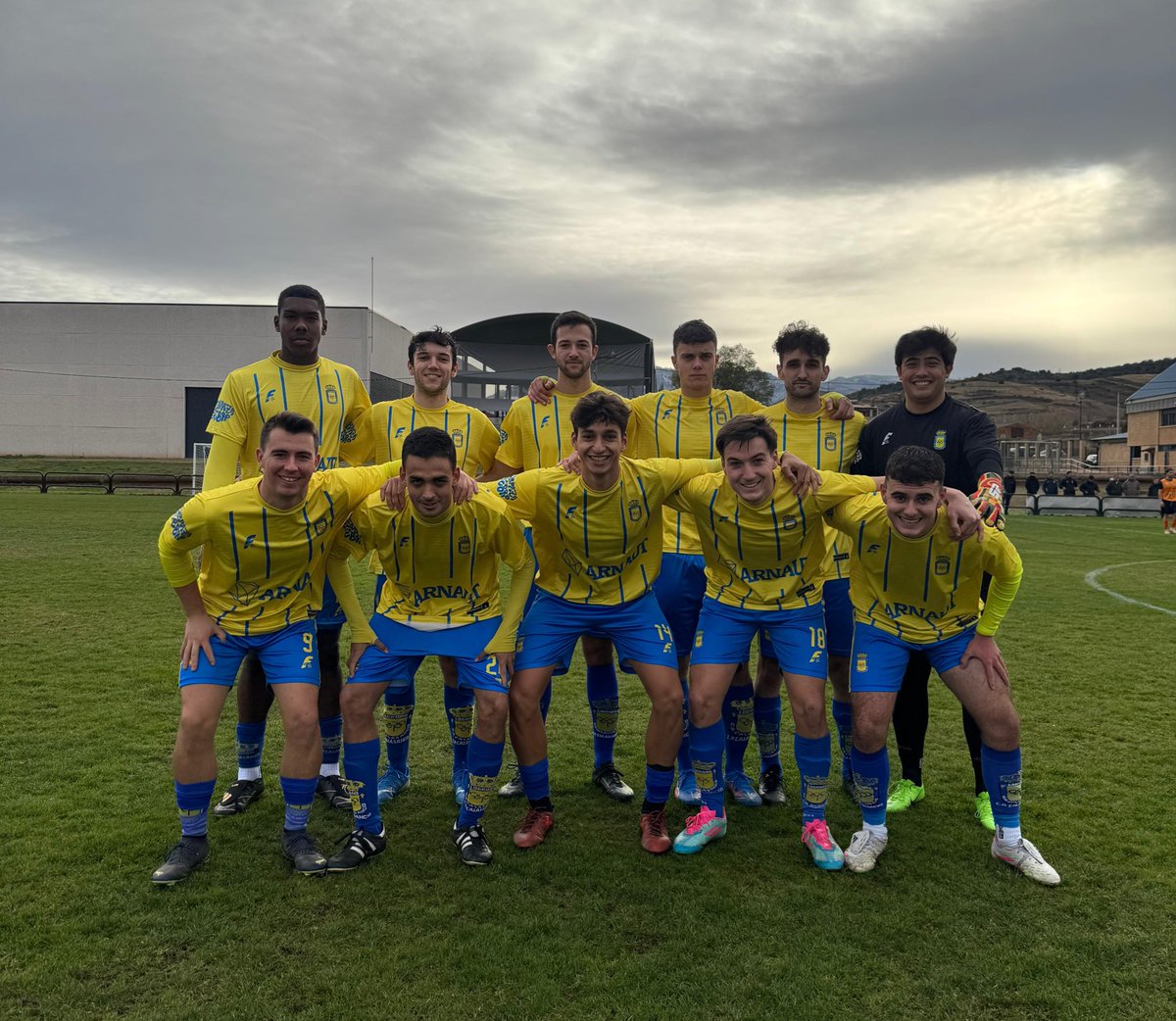 MGlera's tweet image. Nos adelantamos en el marcador.
Bañuelos-Calasancio 0-1
Marca Gorka, m.23
#somoscalasancio
#vamoscala
#fútbol
#futbolfemenino
#preferente
#regional
#juvenil
#cadete
#infantil
#alevín
#benjamín
#futbol8
#larioja