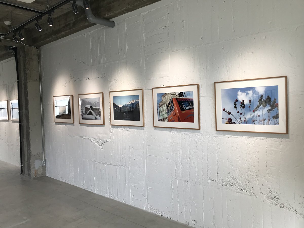 mob_heala's tweet image. #MPC 写真展 THE NORTH FACE STANDARD 京都 に行ってきた、プリントはどれも良かった、ZINE 1冊買った、MPCカットソーは完売、会場内にネパール旅中音声が流れてた