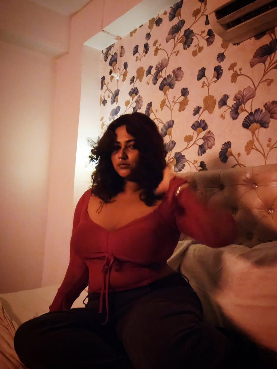 missanusuyya's tweet image. Weekend nights 

#weekend #WeekendVibes #nightlife #weekendmood