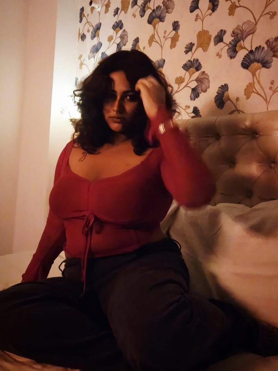 missanusuyya's tweet image. Weekend nights 

#weekend #WeekendVibes #nightlife #weekendmood